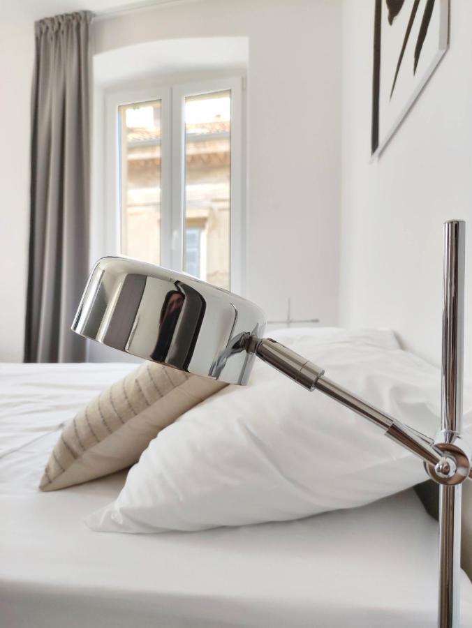 Nik Studio Apartments Pula Bagian luar foto