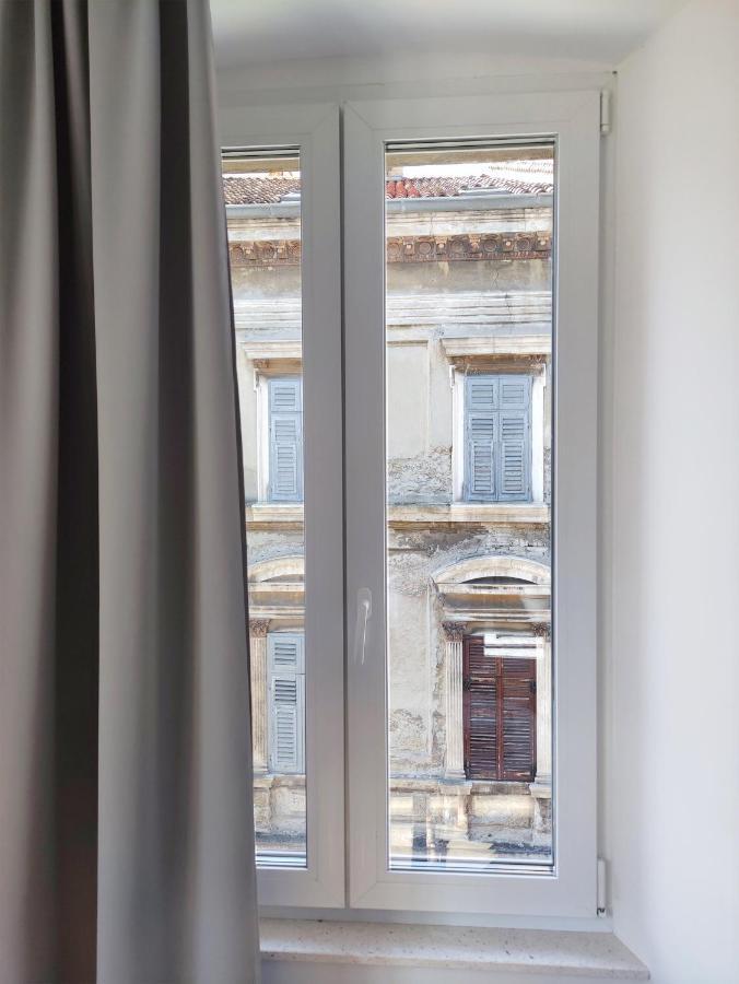 Nik Studio Apartments Pula Bagian luar foto