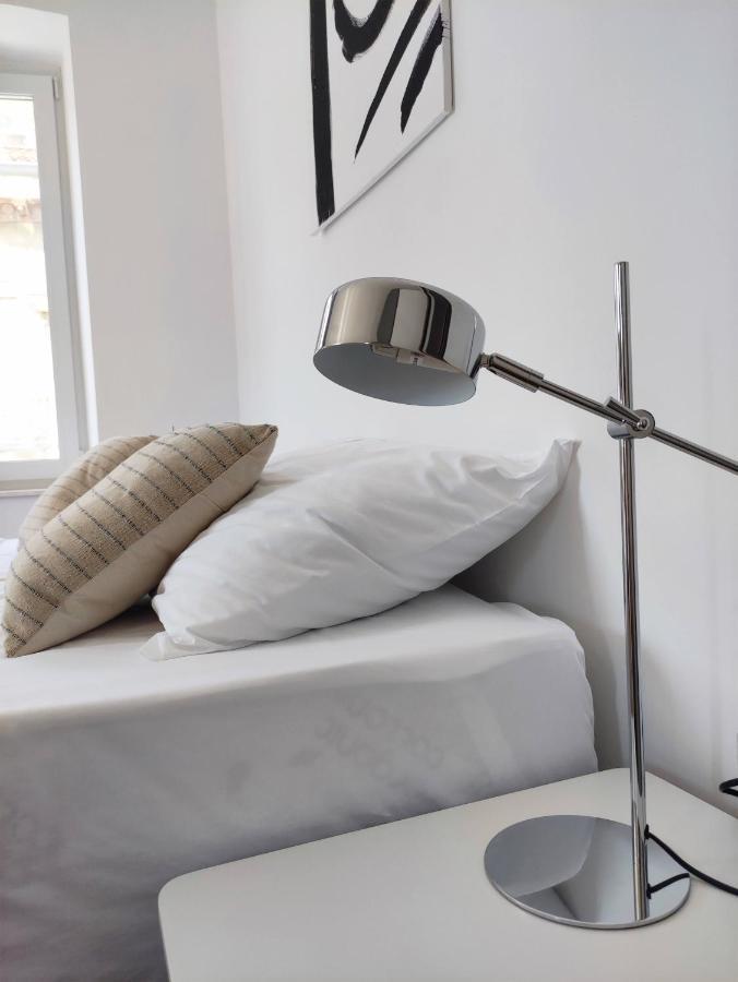 Nik Studio Apartments Pula Bagian luar foto