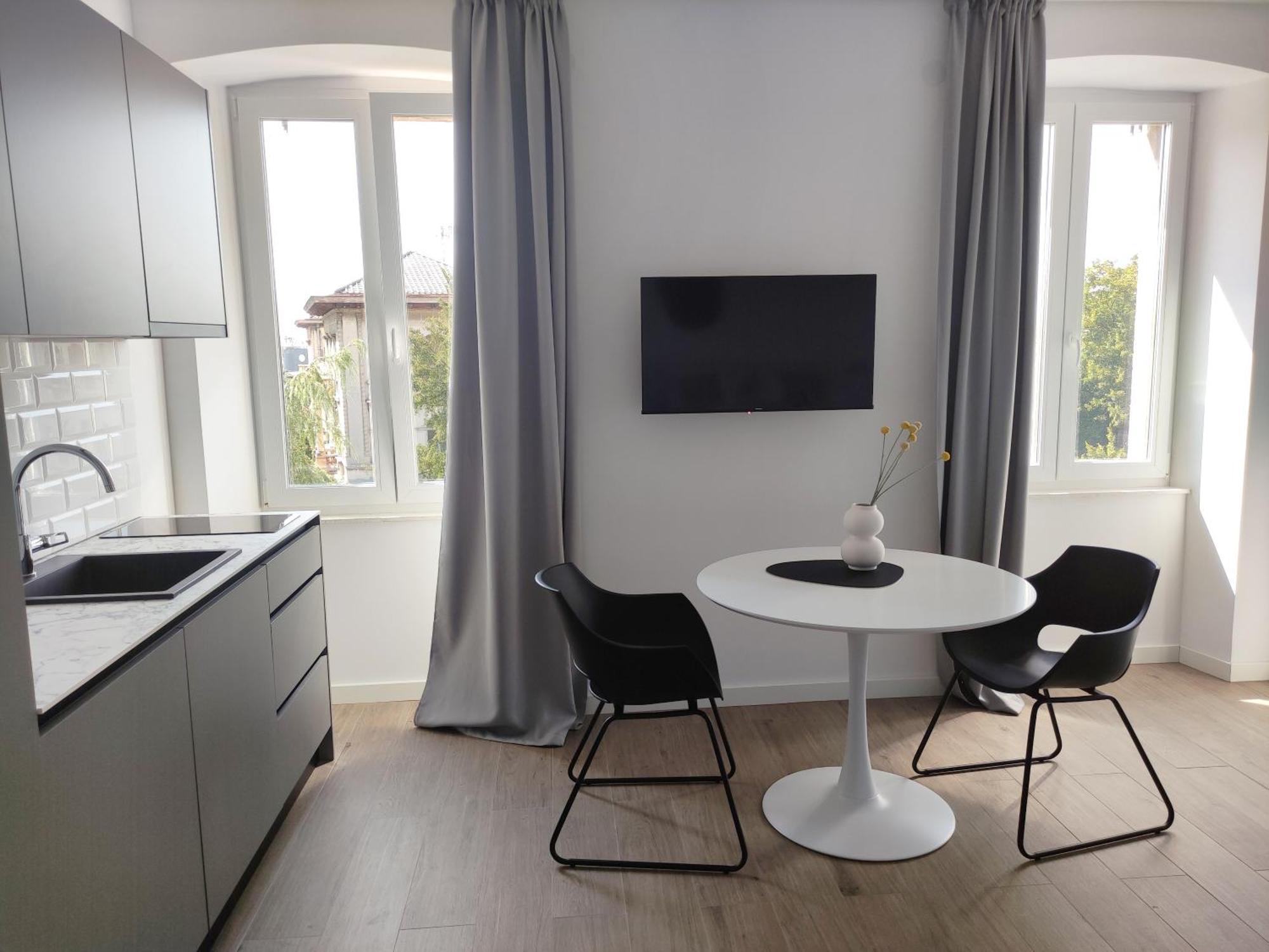 Nik Studio Apartments Pula Bagian luar foto